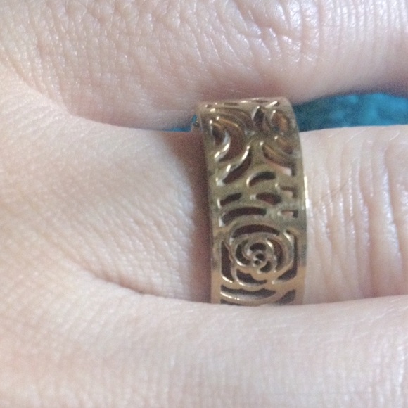 Gold ring - Picture 3 of 4